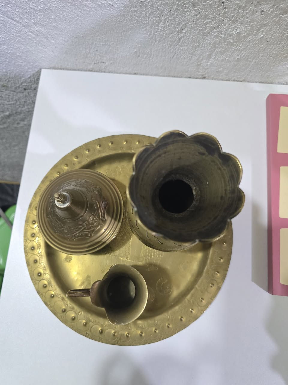 السلام عليكم عندي انتيكات قديمة للبيع
سيت نحاس و بارومتر وسيت فرش فيكتوري وصناديق 
وقوري ودمى خزفية
وعندي توصيل لكل المحافظات 5


**إذا كنت صاحب هذا الإعلان وتريد حذفه لأي سبب، رجاءا أرسل رسالة إلى الدعم الفني**