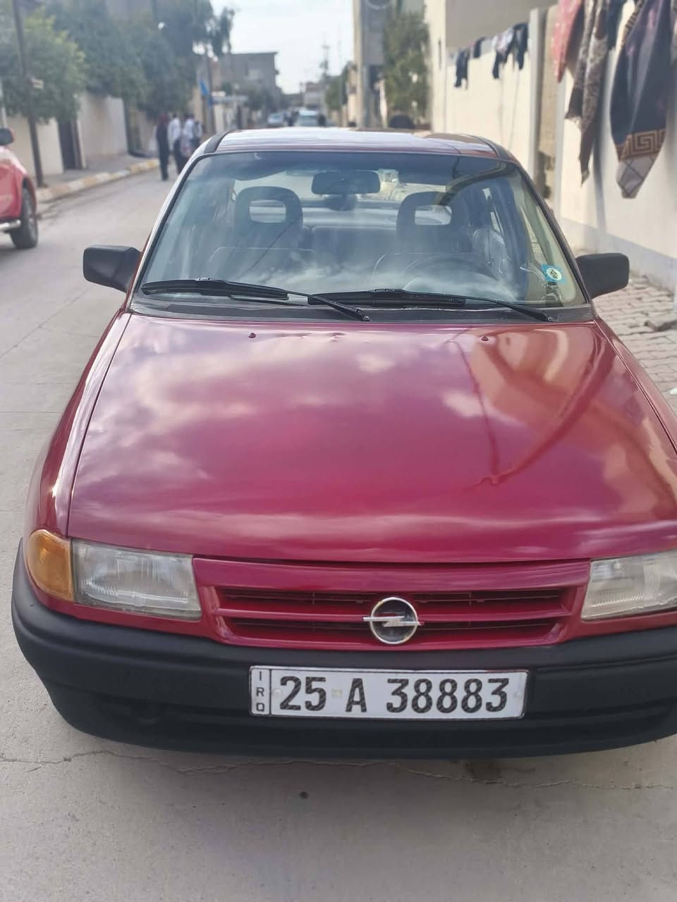 السلام عليكم اوبل استره صبغ عام بدون ضربه سياره حيل نضيفه سنويه لل 2030 موديل 93 دفتر بانزين مقدم بس استلمه مابقه شي يطلع شرط تحويل السعر 40 وبيه مجال قليل  كركوك 1 حزيران  اني مكلف بنشر هاذ رقم صاحبه ***********
