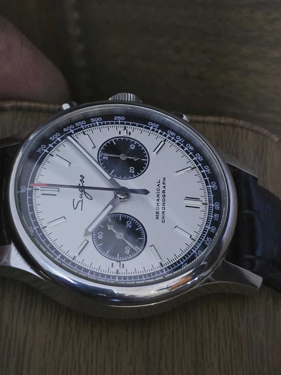 سوكيس 
كونوكراف ستوب وتش 
مكينه عنكبوت 
تكويك 
ظهر مكشوف 
سير جلد اصلي 
مستعمل نظيف مع العلبه الأصلي 
قطر ٤١

المكان اربيل 
يوجد توصيل 
Samer Akeel AlJboory 
رابط التكتوك 
https://www.tiktok.com/@samerakeelwatch?_r=1&_t=ZS-92XzzfzgLln


**إذا كنت صاحب هذا الإعلان وتريد حذفه لأي سبب، رجاءا أرسل رسالة إلى الدعم الفني**