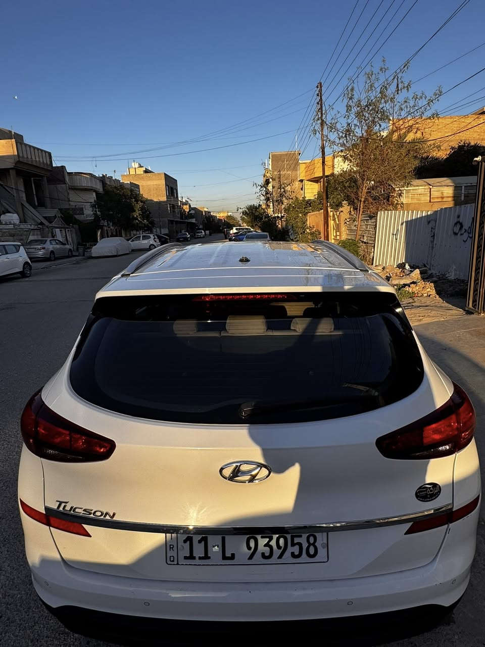 سلام عليكم

توسان 2020  خليجي فول مواصفات عدى الفتحة 
السياره بيها حالوب بسيط قماره وبنيد وبيها طخه بسيطه بلباب والباقي مكفول 
مواصفات 
بصمه ابواب +تشغيل 
كراسي عدد 2 كهرباء 
شاشه 
كامره خلفي دوار 
مشدودله منظومه كامله زنون اصليه 
لد نهاري 
حساسات 
شاحن واير ليس 
شاشه اعطال 
تحكمات فول 
تغير وضعيات قياده 
وبعد اهواي مواصفات 
مكانها بغداد جكوك
السياره رقم دولي جديد وبأسمي تحويل ثاني يوم 
السعر 185 وبيها مجال ان شاءالله 
***********
