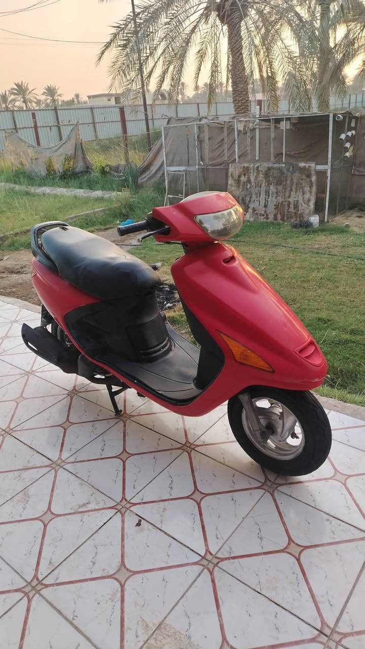 السلام عليكم للبيع فراشة كرستال كلشي شغال بيه لايت عالي ناصي اشاير دبل إشارة سلف هندر كيج بانزين مكينه ناعمه شلعه معدل خير من الله السعر 450 وبيها مجال مكان الدراجه بابل ناحيه النيل للاستفسار الاتصال على الرقم ***********
