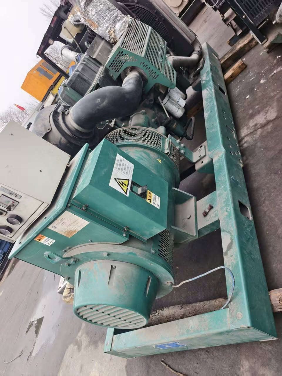 Latest Volvo generators just in stock. Bosses who are interested can reach out to me - I'll definitely give you the best price.


**إذا كنت صاحب هذا الإعلان وتريد حذفه لأي سبب، رجاءا أرسل رسالة إلى الدعم الفني**