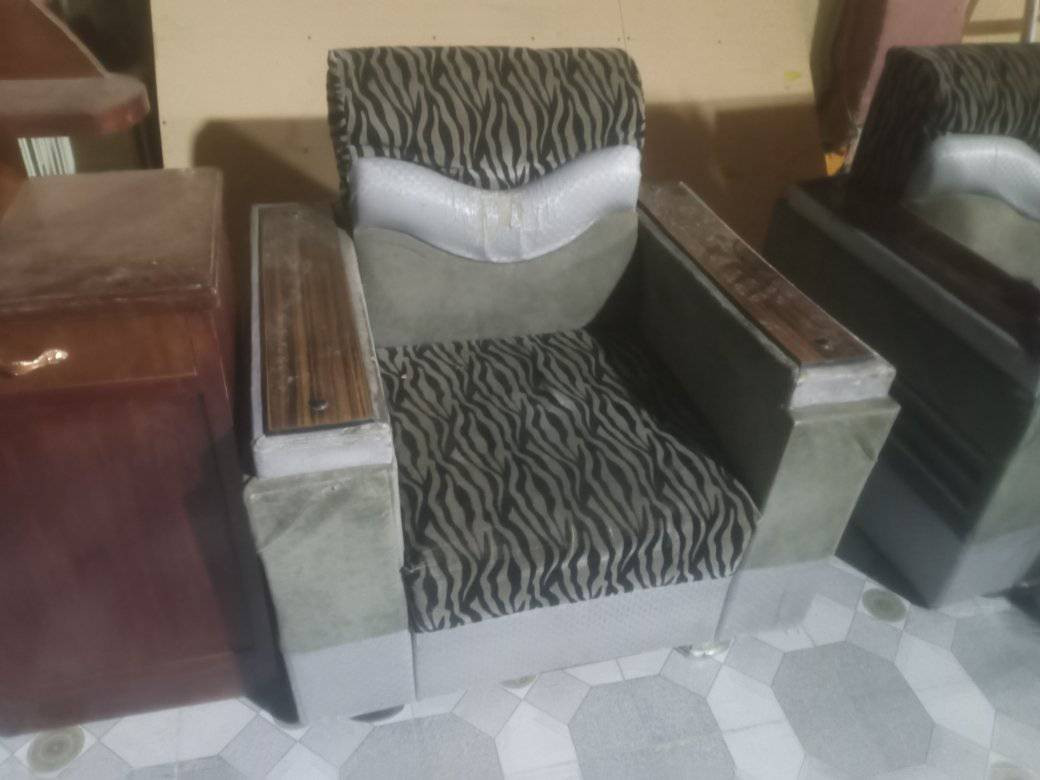 مرحبا تخم خمس قطع مكيف شرط الشغل للبيع ***********
