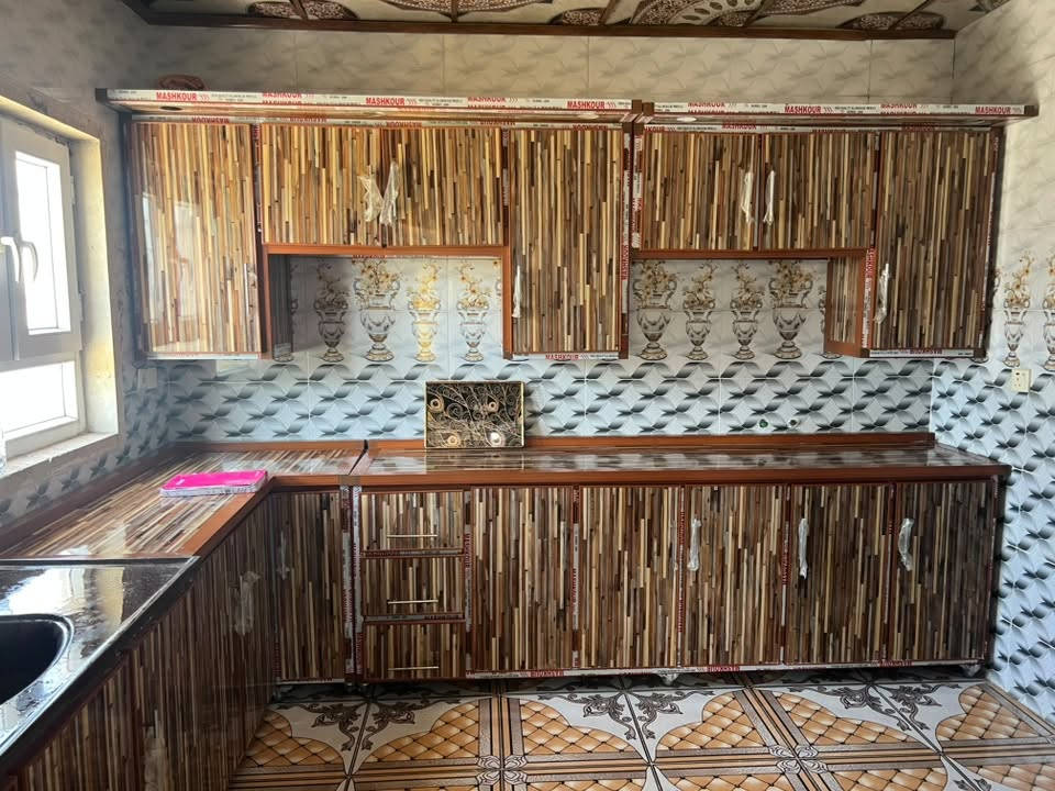 سلام عليكم كاونتر للبيع جديد مستخدم قليل شراي اتصل ***********
