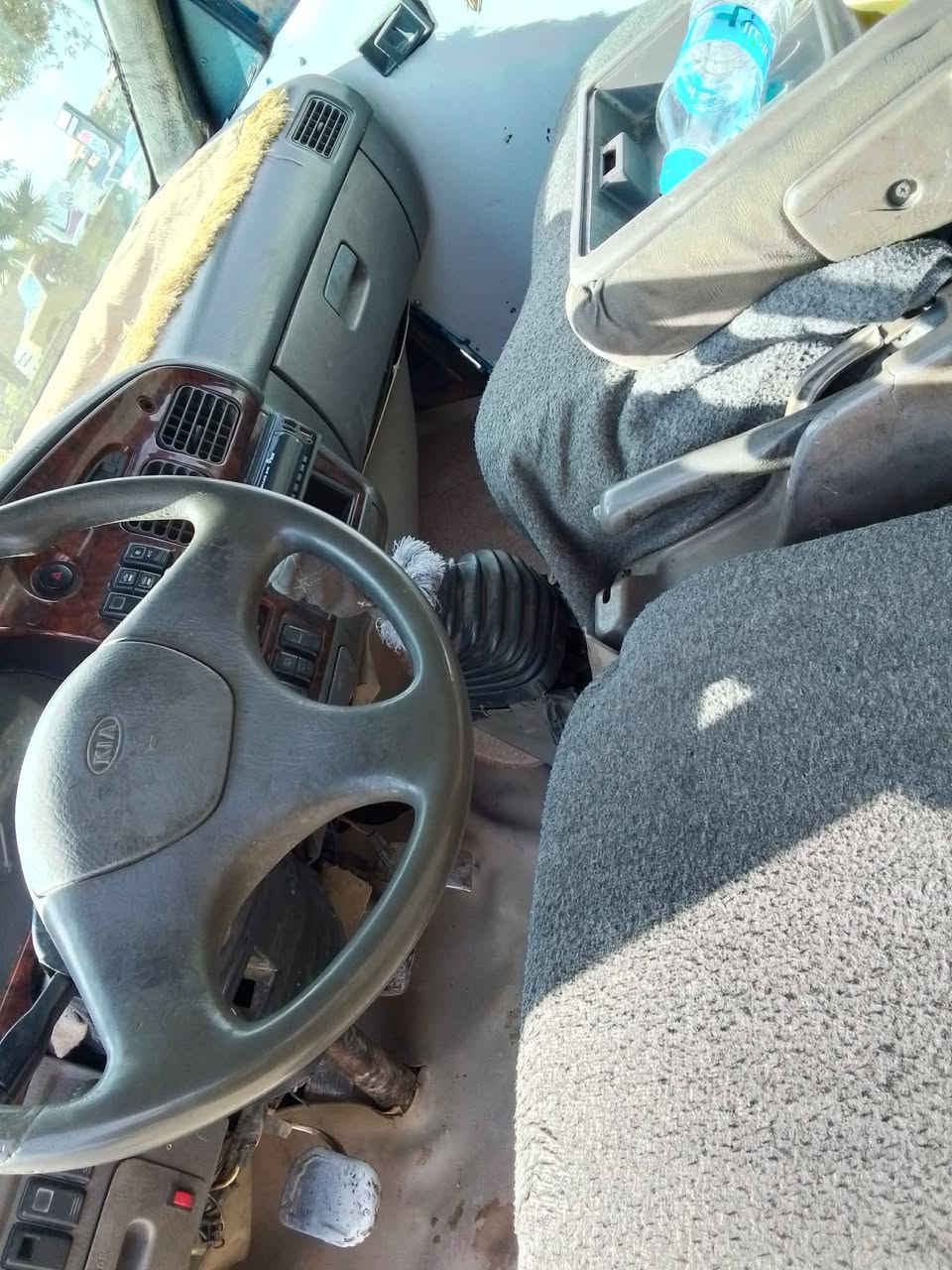 السلام عليكم سياره كيا بريجو موديل 97مكينه وكير بشرط بدون سنويه يعني حديد ابيع بس بشرط اتكفلهه مدني وعشائر  سياره جهزه  سعر 19وبيهه مجال ***********
