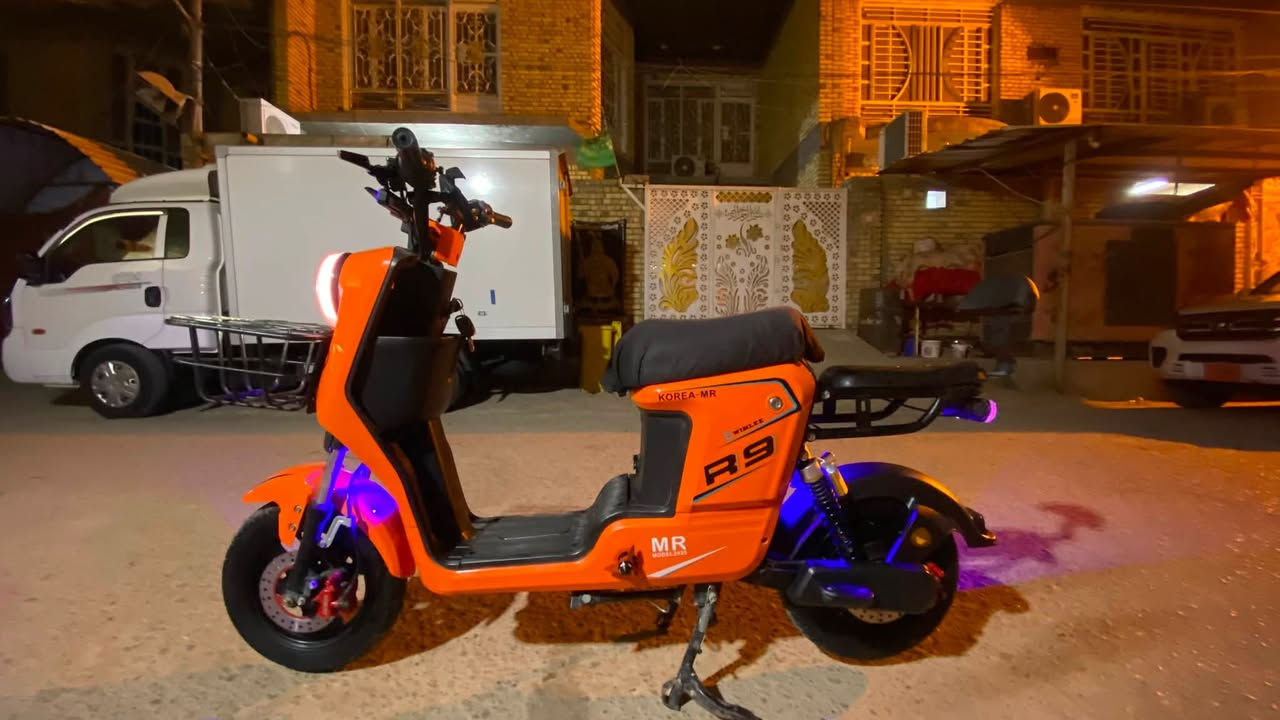سلام عليكم دراجه شحن R9 نظيفه فول مواصفات نظام بارك خمس بطاريات شركه ولي بيهه نظام بك رجوع للخلف سرعه حقيقي 60 كلش نظيفه جديده بمعنى الكلمه للأستفسار خاص و موجود واتساب ***********
