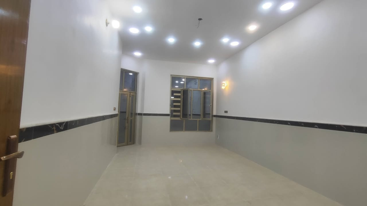 دار للبيع المساحه 200 متر بناء درجه اولى وحديث حي نهاوند 11 ظهر بطاقه الوطنيه رقم الهاتف ***********
