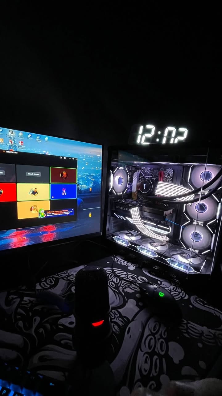 السلام عليكم 3060ti للبيع بيسي كامل المواصفات 
————————————————————————
Gpu: 3060ti galax  
رامات 2x8 ddr4 3600hz
Cpu: Ci512400f
التخزين 1تيرا 
التبريد sama360 شاشه 
Power Supply: 650w asus 
Mother board: b660 M-K asus 
الكيس 10 مراوح 
شاشه 2k  فريم200 
كيبورد هايبر اكس 
مايك هايبر اكس سولو كاست 
تجميعه كامل ماوس لوجتك هم 
سبب البيع طالب سادس 
قيم السعر بما يرضي الله 
***********
صارتلي مشكله بالارجيبي تتوقف ؏ نمط معين و ترجع تشتغل يعني مشكله بسيطه ما تاثر ؏ البيسي ولا على الاداء
