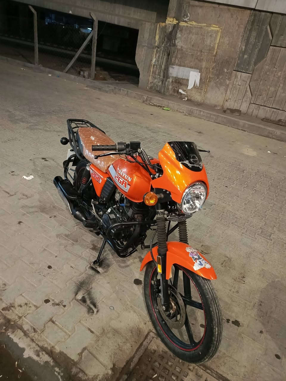 للبيع دايون نفخ أوراق اصولي وكيله علي عنجور بالخان بسمي فول نضافه جديده و جاهزه مجهزه كهربائيات كلها شغاله مكان نجف سعر مليون و 450 و بيها مجال  
رقمي ***********
