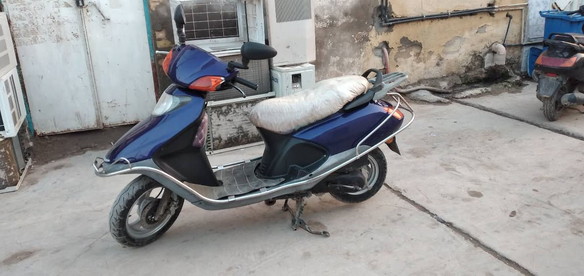 السلام عليكم.
دراجة ماليزي نظيفة جدا محرك ما مفتوح شرط قضاء الموفقية السعر ٤٥٠ وبيها مجال. 
***********
