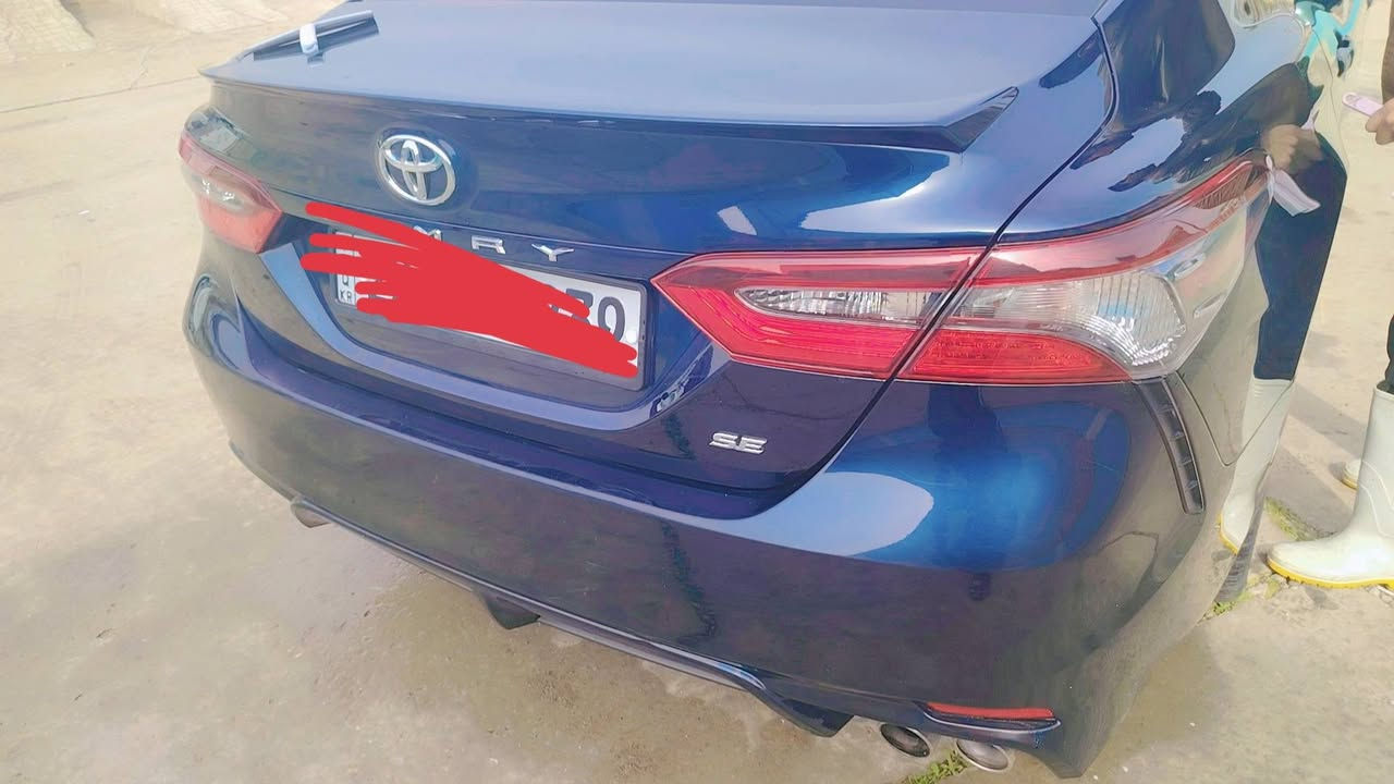 كامري  2021 امريكي . 
4 سلندر 2500 نص فول 
رقم اربيل مسطرة  مواصفاتها معروفة 
بي رصعتين بكد راس الجكارة معدلة مال حصو معدلة PDR بالجاملغ
وبيها بخصة براس الجاملغ الامامي الايمن كذاك معدلة PDR كذلك 
تايرات قبل اسبوع شادهم ويل كب كامري 26 شاد عليها 
للتواصل رقم  .. *********** ....
