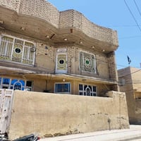 بيت اجار مساحه ١٠٠ متر مربع طابقين بي أربع غرف ومطبخ وستقبال وصاله مكا...