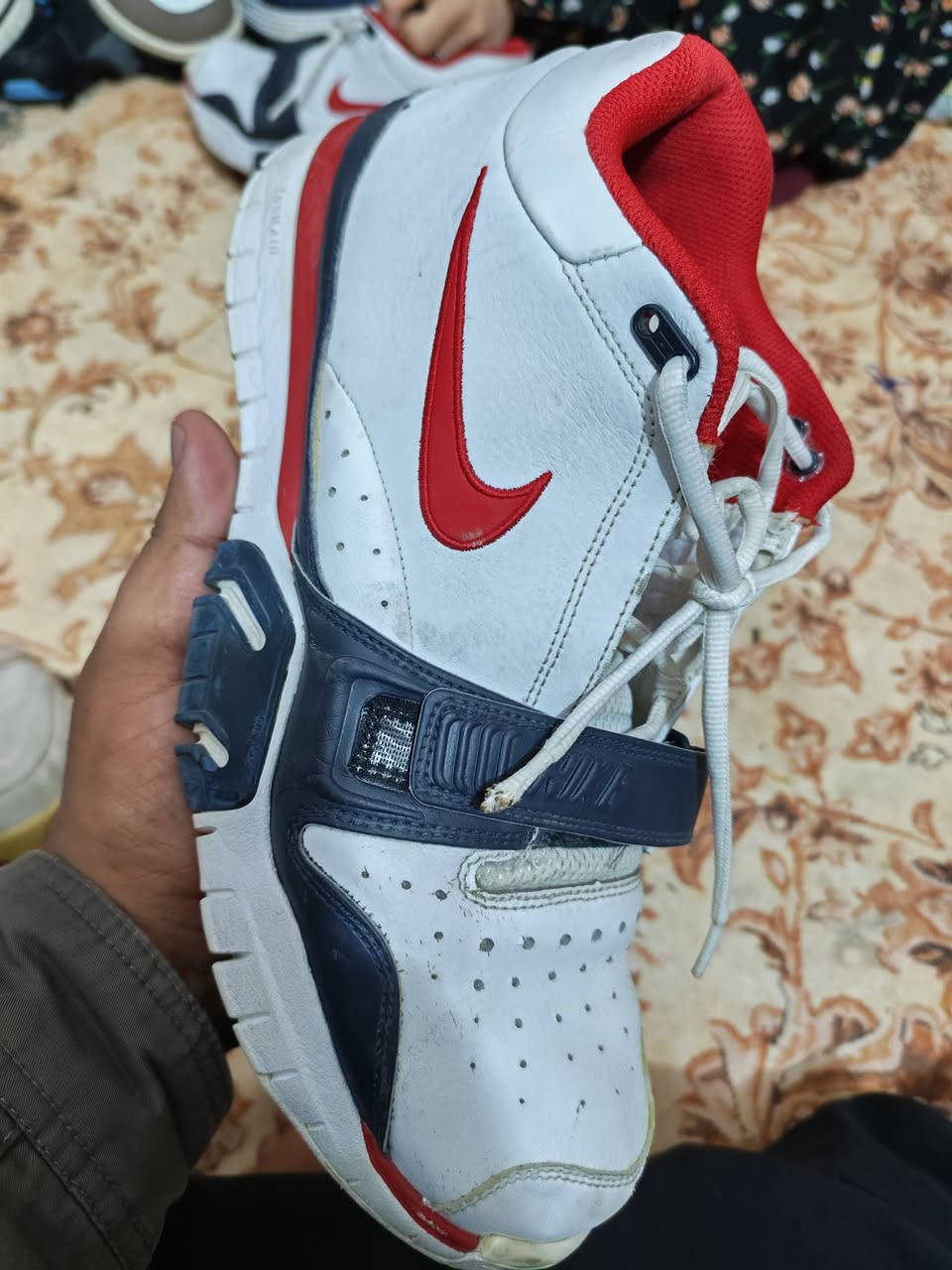 السلام عليكم ورحمة الله وبركاتة
عندي شلعة احذية جوردنات قياسات من43/الى48
22 زوج ووياهن زوجين هدية. سعر الشلعة 250 قفل 

ملاحظة /بدون غسل


**إذا كنت صاحب هذا الإعلان وتريد حذفه لأي سبب، رجاءا أرسل رسالة إلى الدعم الفني**