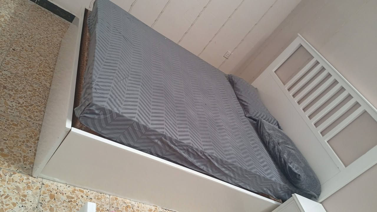 السلام عليك سرير نفرين اي ضرر مابيها 350وبيها مجال


**إذا كنت صاحب هذا الإعلان وتريد حذفه لأي سبب، رجاءا أرسل رسالة إلى الدعم الفني**