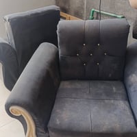 صوفا • يحتاج غسل