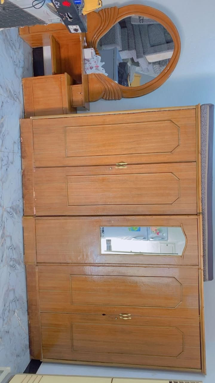 غراض بيت نضيفة للبيع 
للاستفسار فقط على هذا الرقم ***********
