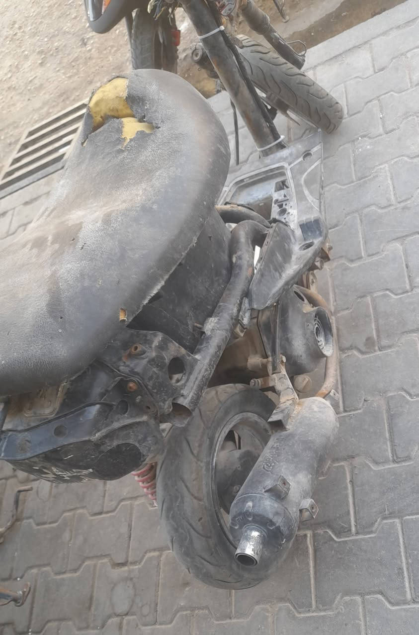 دراجه  ماكس منغولي متروكه ابيع كوم حديد بس شغال المحرك
ياباني  الشاصي بي لحيم ماعليه شي ابيع نفس ما بصوره 

 تايرات نازلات  يعني مال تعمير

السعر ١٢٥ قفل قفل

كربلاء سيف سعد ***********
