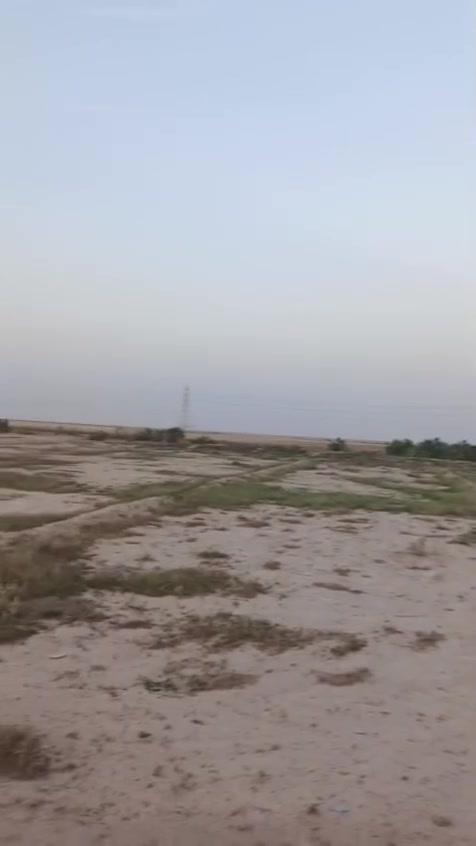 السلام عليكم دونم للبيع يصلح زراعه سكن او جملون مخازن الاستفسار ***********
