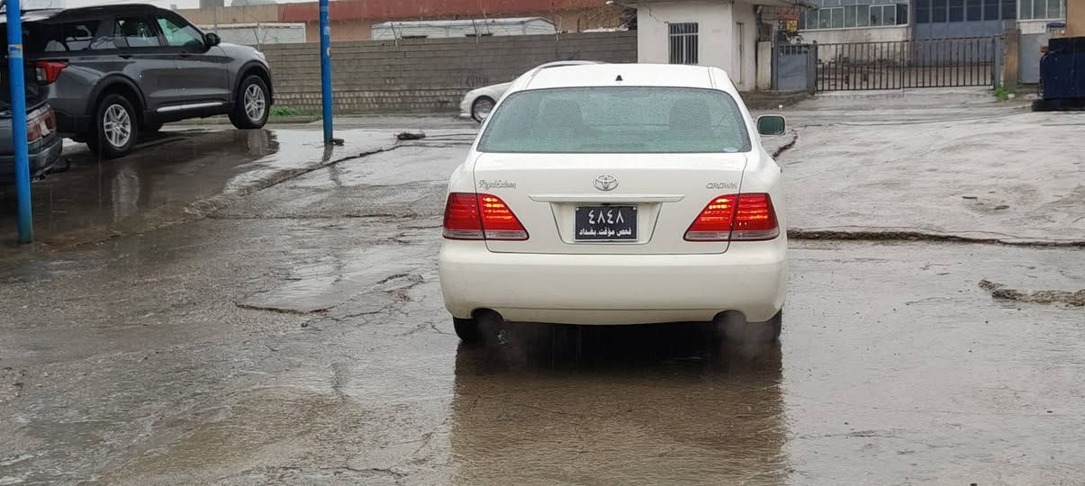 شاهینە ٢٠٠٥ڕۆیاڵ بڕاوە
ناوزەرد سێ دوگمە و پەردە
١٨٢ی گەورە 
گیڕو مەکینە بەشەرت
تاغم پێشی تندو تۆڵە هیج مەسرەفی نیە
تەبرید و کارەبای بەشەرت 
دەعم و لێدراوی نیە سەقفی شوشەییە
شوێن سلێمانی نرخی ٤٩گەڵا
***********
*********** السليمانية, العراق
