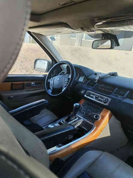 السلام عليكم سياره رانج فول مواصفات مكفوله تخم تايرت جديد الكشانه تدليك وكهربائي المري شفط وارد خليجي  موديل 2010 السعر 140وبيها مجال حك الجيه لستفسار الخاص مفتوح ورقم ***********
