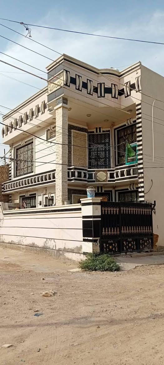 دار للبيع 
المساحة : 100 ركن 10.10
طابو زراعي حق التصرف وكالة ام الصورة 
الموقع : الزعفرانية نهاية شارع المعهد سده الجنابيين 
طابقين
غرف نوم عدد ٤
استقبال 
مطبخ معزول 
صحيات داخلية وخارجية عدد 3
3 مداخل للبيت 
بناء جديد 
خدمات كاملة ماء وكهرباء  ومجاري  
للاستفسار اكثر 
التواصل ***********
