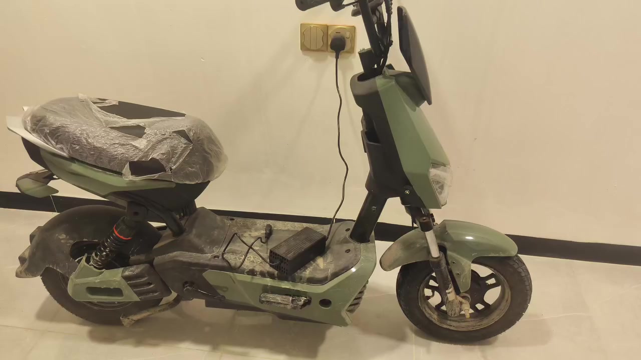 دراجه شحن 5 بطاريات بعدها جديده السعر 375 بس البك لايت واحد مكسور دراجه نضيفه التواصل خاص فول رقمي مال واتساب ***********
