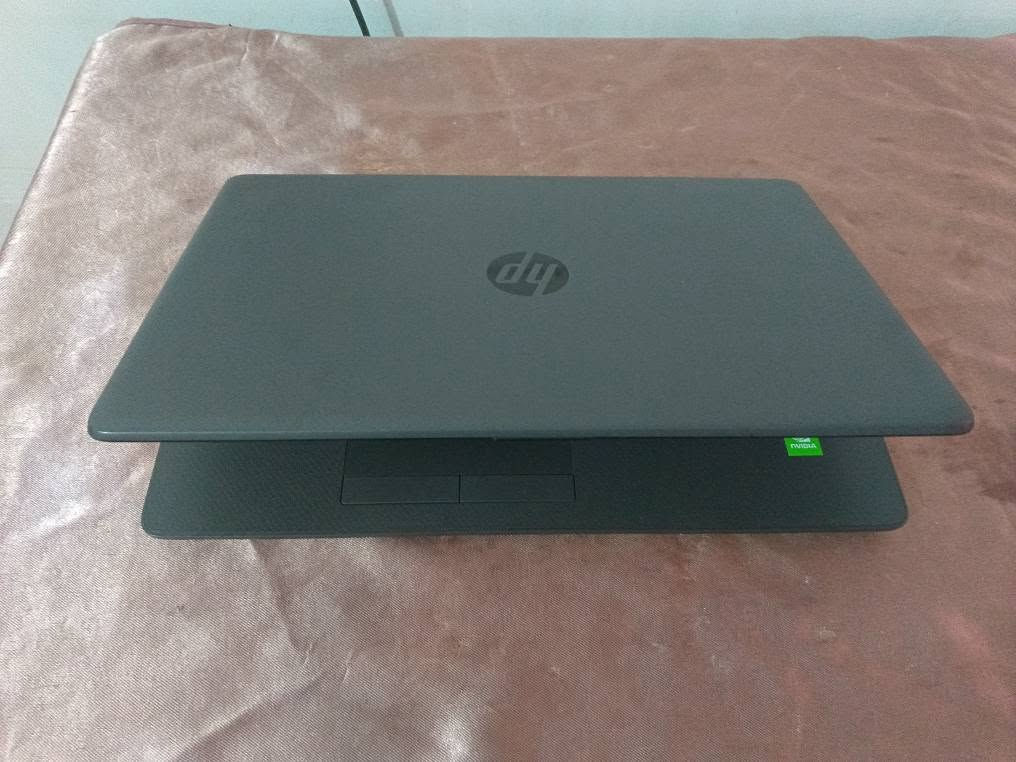 💻 لاتوب HP الجيل العاشر | أداء قوي ونظافة تامة 💻
لابتوب مميز م بين قوة المعالج وكفاءة كرت الشاشة المنفصل. الجهاز بحالة ممتازة وجاهز للاستخدام المباشر، مثالي للمصممين، الطلاب، المهندسين، وأصحاب العمل  المواصفات الفنية:
المعالج: Intel Core i5 (الجيل العاشر - سريع وقوي).
 الرام: 8 جيجابايت DDR4.
الهارد:300 جيجابايت.
 كرت الشاشة: NVIDIA منفصل (للجرافيكس والألعاب).
 الشاشة 15.6 بوصة (كيبورد كامل عربي/إنجليزي).
 دعم البرامج والألعاب:
التصميم والهندسة: تشغيل ممتاز لبرامج AutoCAD, Photoshop, Illustrator.
 الألعاب يشغل لعبة GTAv وألعاب كرة القدم (PES / FIFA) بسلاسة بغداد, العراق


**إذا كنت صاحب هذا الإعلان وتريد حذفه لأي سبب، رجاءا أرسل رسالة إلى الدعم الفني**