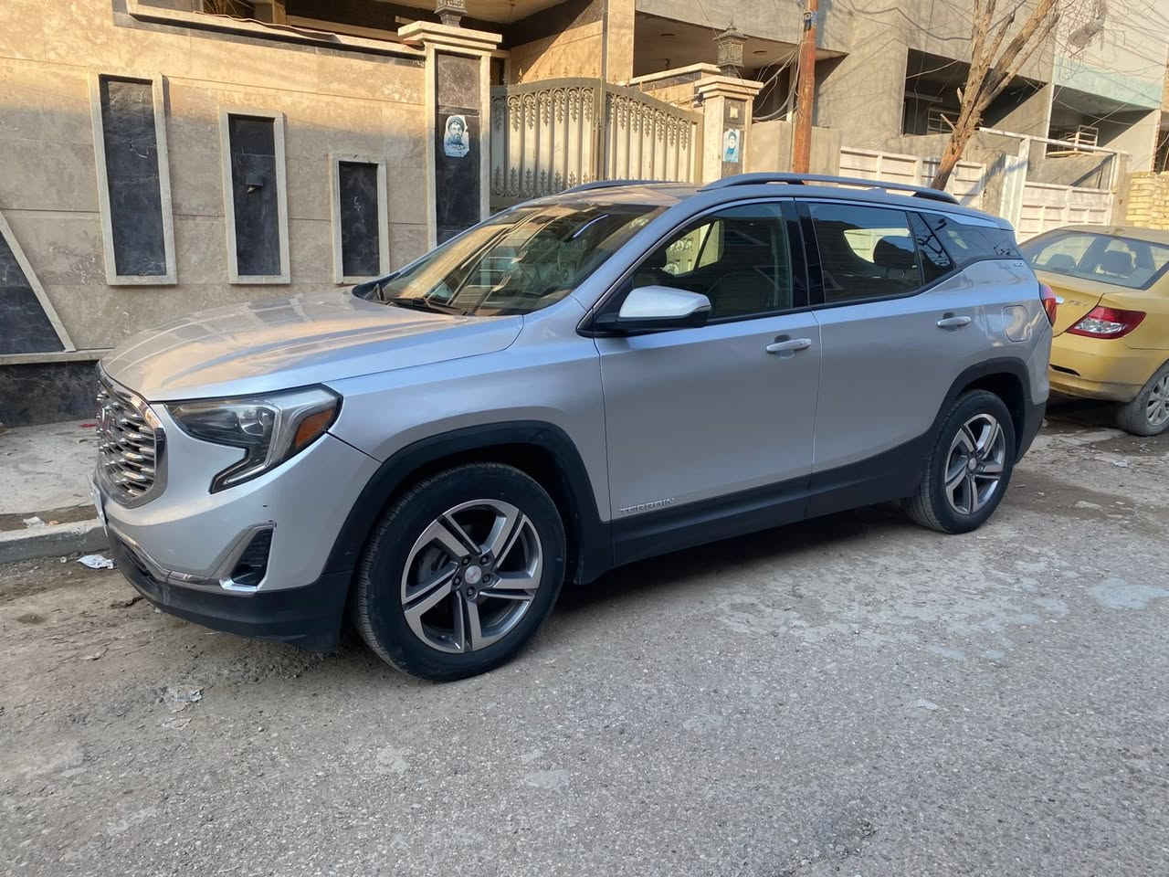 جمسي تيران19 فول عدا الفتحه

شاشه كامره

الابواب بصمه 

محرك 1500تيربو

رقم بغداد تحويل مباشر 

جيمسي تيران مواصفات sLt

*نظيفه مواصفاته حلوه  

المسافه المقطوعه170 الف 

الضرر شباك وشويه من حافت البنيد 
والباقي ع وضع الشركة سياره خير من الله

*مواصفات 

*تدفئه كشنات

*كامره خلفيه

*5 بصمات

*تبريد قطعتين

*شاشه

*تحكمات ستيرن

*ماوس تحكم

*سايد بريك كهربائي

كشن كهرباء 

الخ..

السعر152 وبيه مجال بسيط

عنواني بغداد البلديات 

***********
