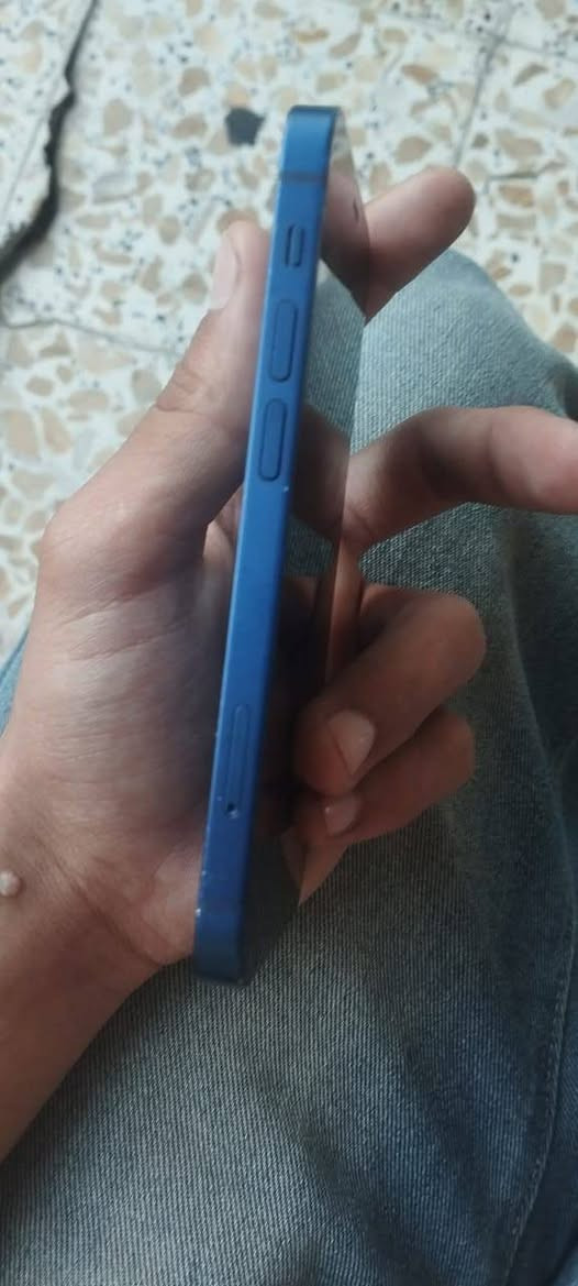 ياللهه السلام عليكم حبايب ايفون ١٢مني وتر وتر وتر التلفون مامفتوح ذاكره 128بطاريه 84 
سعره ٣٠٠
مكاني بغداد توصيل ماعندي
تواصل خاص او واتساب ***********

