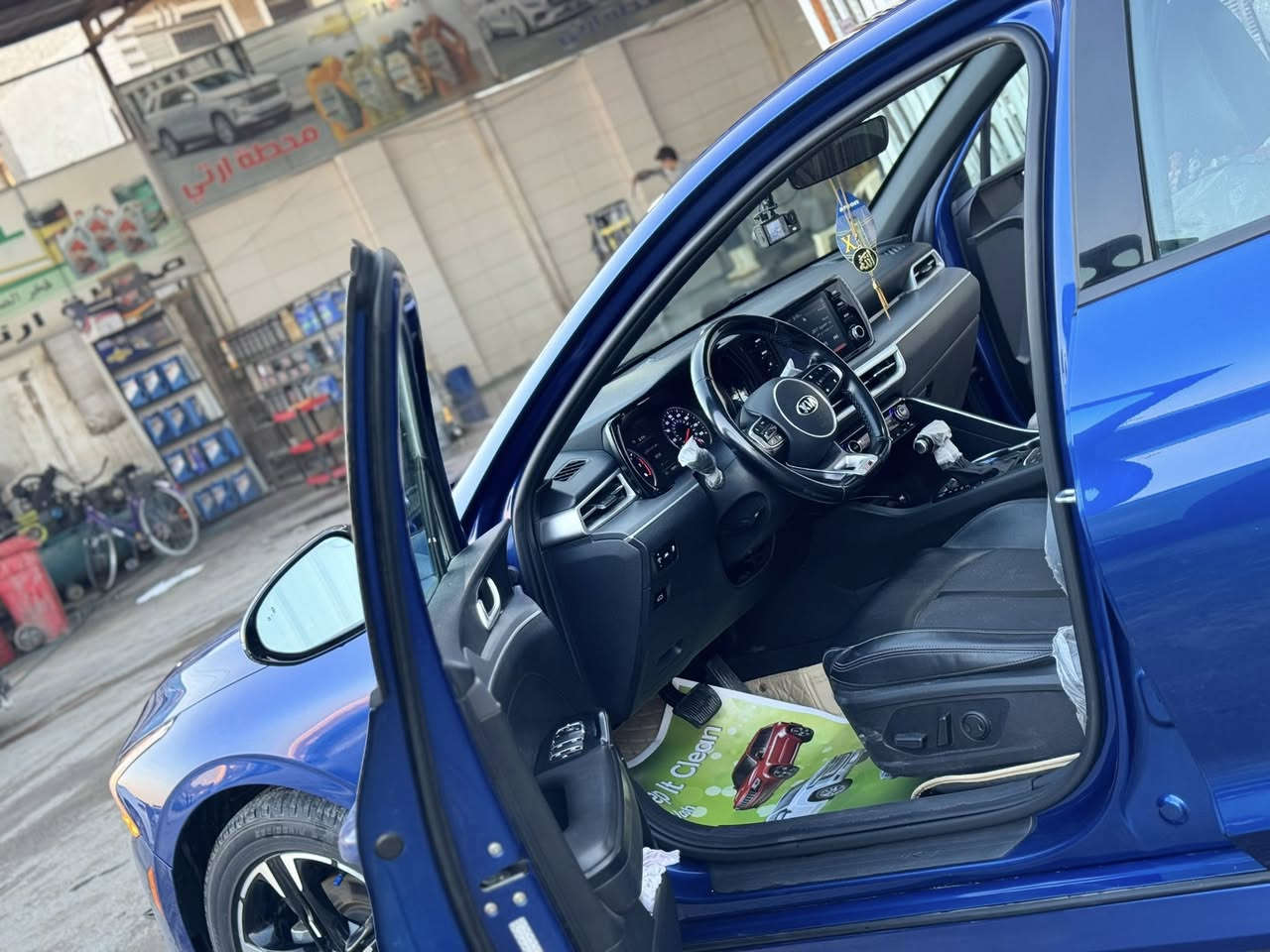 سلام عليكم
مراوس جارجر srt_ rt 
5700لو 6400 
K5 موديل ٢١ 
حادث جاملغ خلفي 
مكان بغداد بدون دواخل 
***********
