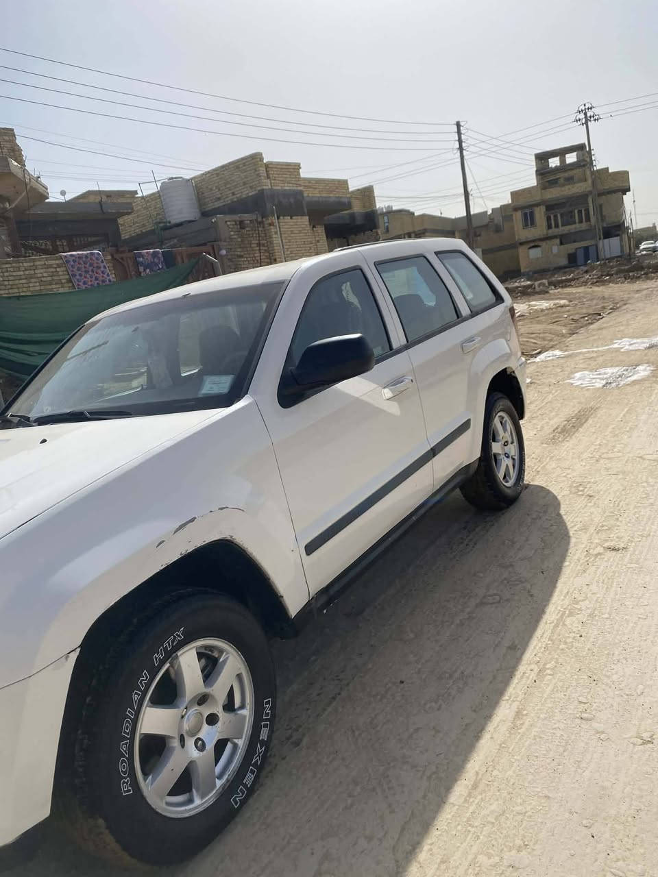 جيب شيروكي موديل 2008 السياره مكفوله عده ضربه الوارد وبيه طخه بصيطه بجاملغ المامي مثل ماواضح  بصوره للاستفسار *********** غير متواجد علفيس
