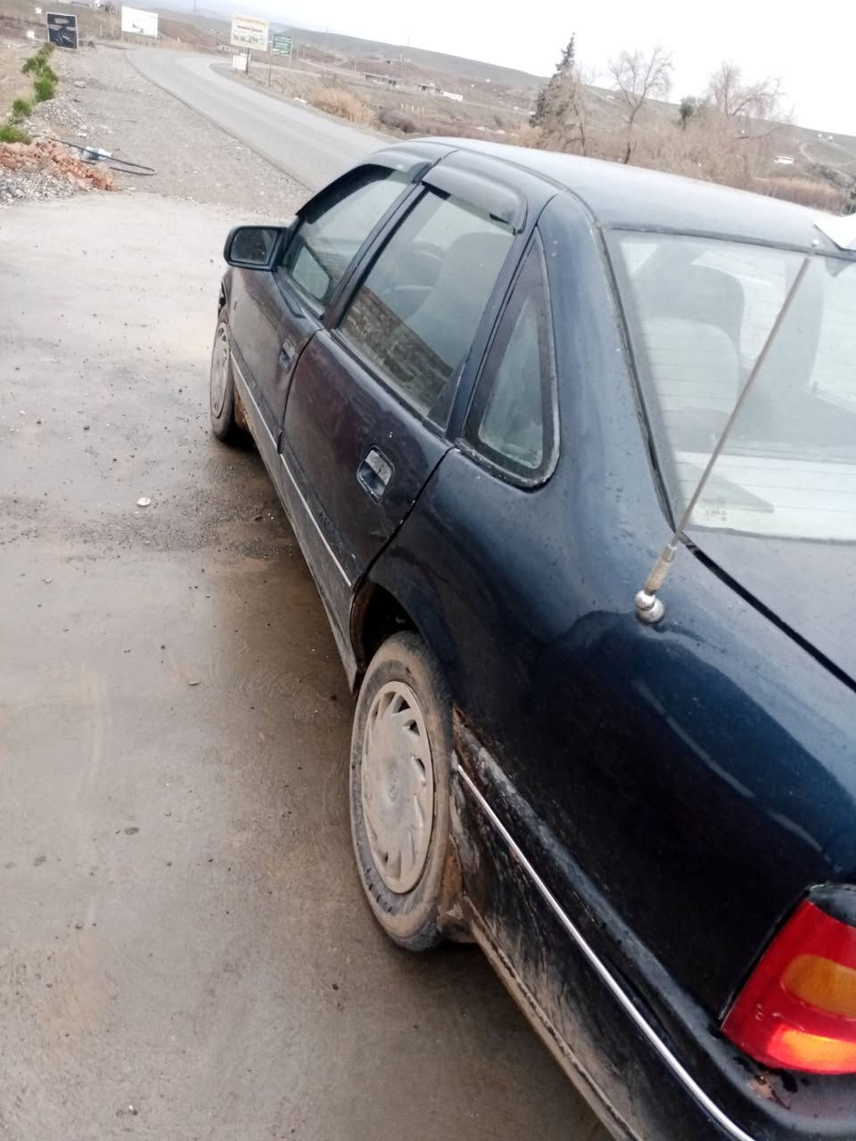 السلام عليكم 
وبل فكتره حجم 20بخ 
السياره كفاله عامه اي ضربه مابيهه 
رقم انبار انكليزي بسمي 
كير ومحرك مكفولات 
محرك مال كصه ماصار سبوع من شديته 
السياره خير من الله مال جني 
سنويه الى 2029بسمي تريد وكاله تريد تحويل 
موديل 1991فتحه بالسقف شغاله جام كهربائي
السعر33وبيهه مجال متوجد على نت او تتصل 
***********
مكان السياره سليمانيه
