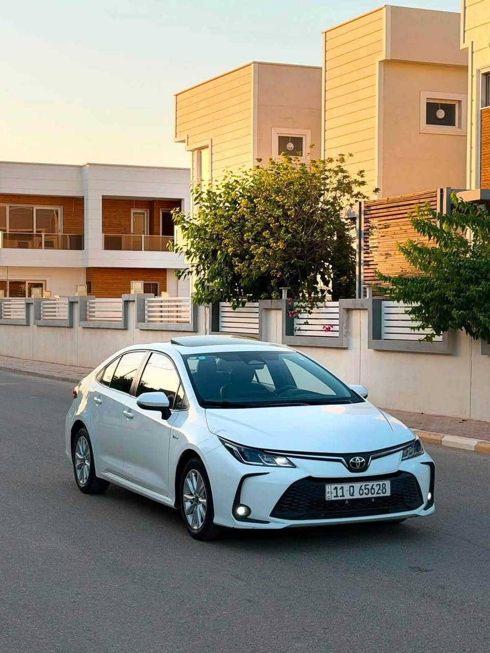 تويوتا كورولا  2025 شكل الخليجي فول مواصفات

محرك 1800 هايبرد 

ماشية 52 الف 

تبريد قطعتين

رقم بغداد باسمي

مواصفات :

بصمه + بصمه ابواب 

فتحه 

كشنات جلد اسود 

رادار + تحديد مسار + قيادة ذاتية

هاند بريك كهربائي + لايت زينون

عداد ديجيتال

درايف مود + أوتو هولد

فل سيستم إيرباك + مانع تصادم + مانع انزلاق

موجود السونار بالصوره

 

السعر 💵: 155💲وبيها مجال حك الجيه

للتواصل واتس او هاتف : ***********
