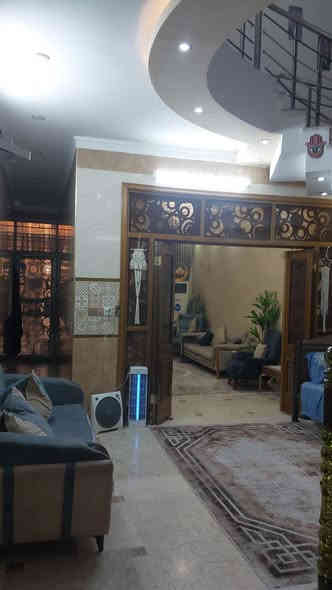 للبيع دار سكن  في حي البنوك 
🔚———

🔺 المساحة :155 م   فول درجه اولى 

🔥 

🔻الواجهة: 5  متر 🔺النزال :31 متر      

🔷بناء حديث فول درجة اولى مع خدمات راقية:

      🔹 واجهة مرمر + ارضيات طابقين مرمر

      🔹️باب الصالة قاصة محكم الغلق 

      🔹️الابوب من الصاج 

      🔹️الشبابيك المنيوم تركي

      🔹️المحجر المنيوم زجاج تركي 

      🔹️الصحيات نوع تركي

   🔹نظام( كامرات+انترنت+سبالت)انابيب دفن

      🔹 اضواء سبورت لايت ✨

     

🔶الطابق الارضي: 

       🔸️مدخلين كراج +حديقه

       🔸استقبال.  

       🔸️صالة 

       🔸️مطبخ .  

       🔸️خدمات صحية 

       🔸️غرفته نوم ماستر كبيرة

 

🔶الطابق الاول: 

 

       🔸️3  غرف نوم ماستر 

       🔸️خدمات صحية 

     

 ✔️موقع  خلف الكنيسه 

📍موقع الدار:

      

حي البنوك / خلف الكنيسه شارع مدرسه بغداد الابتدائيه  

—————————————  

للاستفسار  مراجعة شركه الاقمار 

📍البنوك شارع الكنيسه مقابل حلويات تمتوعه

او الاتصال على الرقم او الواتساب

***********. احمد☎️
