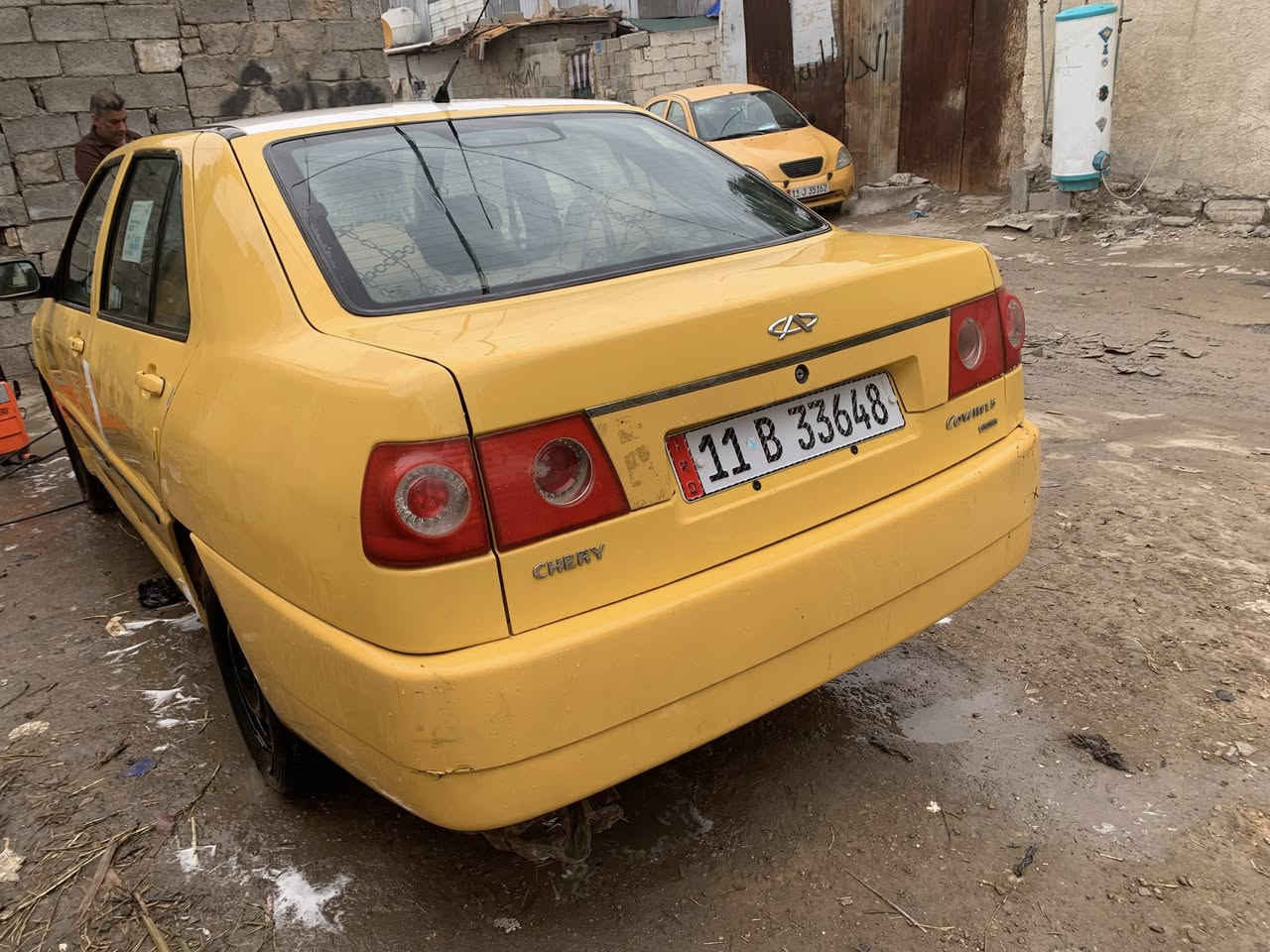 السلام عليكم شيري كوين موديل 2011 مكينه كير جدد مكفوله من ضربه وصبغ وتبديل ماعدا الباب الخلف العبري بي طخه سياره ترايك وين ميعجبك مصفره هيئه وغرامات رقم انكليزي باسمي السعر ٢٧ وبيها مجال حك الجيه مكاني بغداد الدولعي ارقام ***********.    ***********
