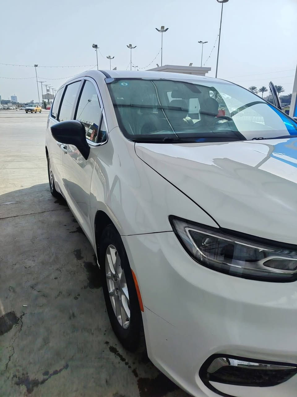 السلام عليكم باسفيكا فيوجر للبيع موديل 2022 ابيع على السونار موجود بالمنشور السعر 175 وبيهه مجال بسيط مكانهه بغداد ماشيه 36 الف كيلو متر رقم بغداد *********** +ملاحضه السياره غاز وبانزين
