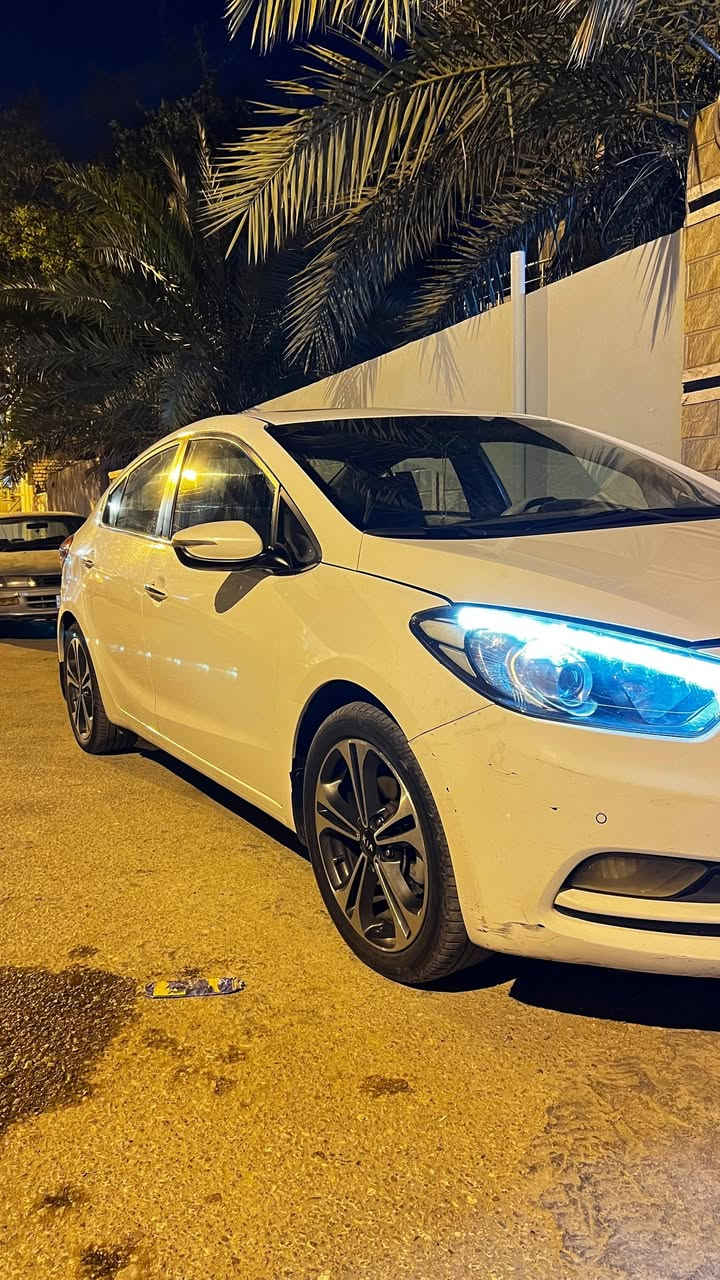 سيراتو ٢٠١٣  خليجي شكل المضلع
رقم اربيل صاقط بسم شركه تريد وكاله تريد مداور

 فول مواصفات 

فتحة

بصمه

كشنات جلد

حساس امامي خلفي

محرك دوش ١٦٠٠ 

تحكم ستيرن

ستيرن ثلاث وضعيات 

سياره كفاله عامه من كلشي 

السعر 120وبيها مجال قليل

للاستفسار الاتصال ***********
