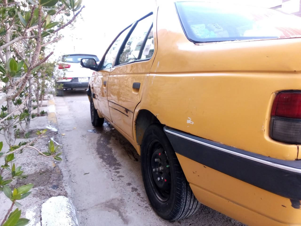 السلام عليكم بيجو للبيع موديل 2009 سياره نظيفه جير ومكينه مقفولات كهربائيات شغاله 
عنوان بغداد الشعب سعر 18 وبيها مجال 
رقم الخط ***********
