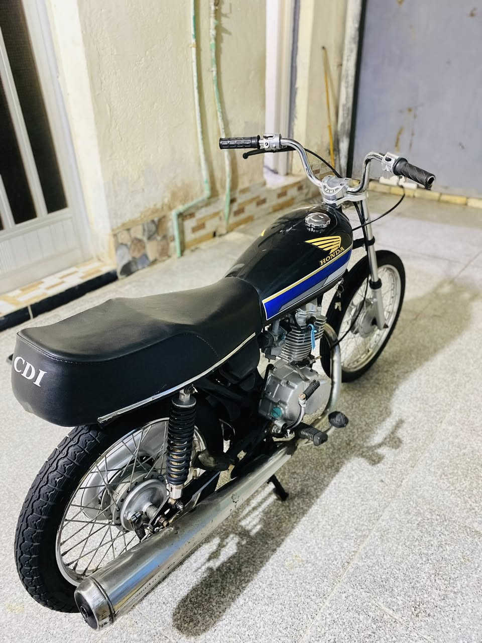 سلام عليكم دراجه تعمير نامه كلك للبيع دراجه مديل 2025دراجه نهضه ومعدل فول دراجه حلوه وما نقصه شي محرك نامه شلامجه 2025 دراجه حلوه سعر ٥٥٠ وبيه مجال شاصي شلامجه العنوان الناصريه مركز الرقم ***********
