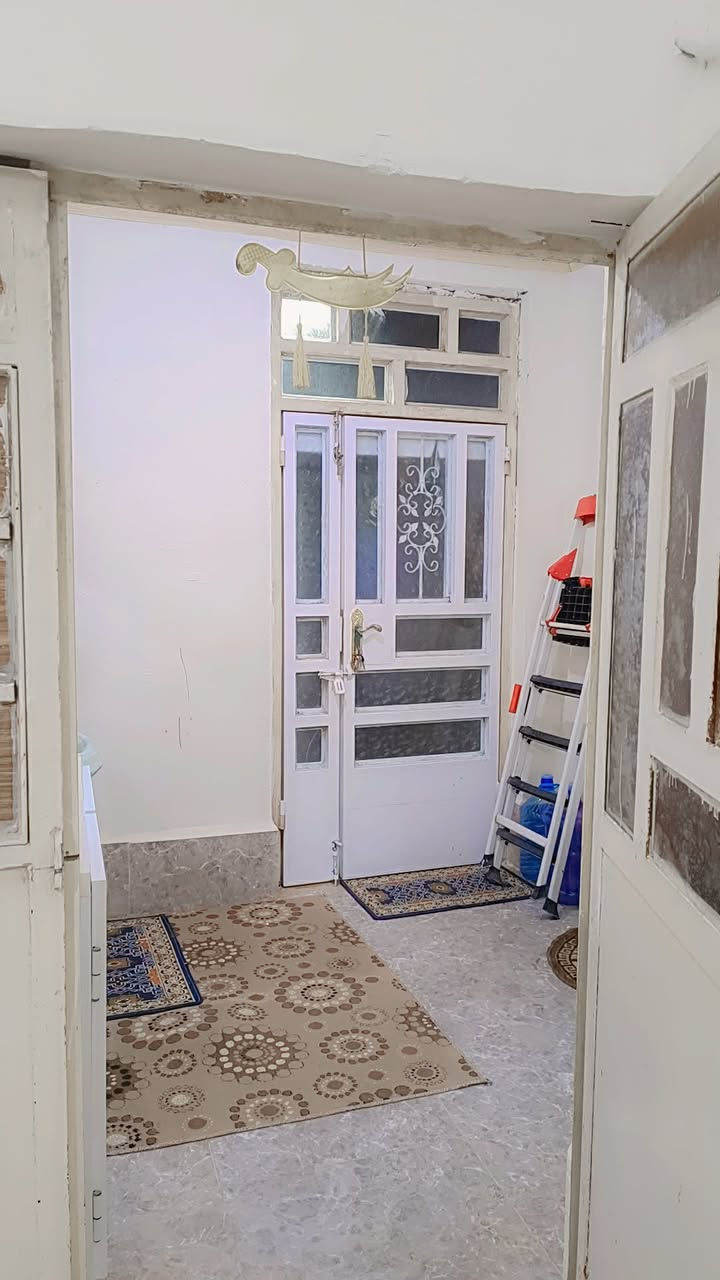 السلام عليكم ..
بيت للبيع مساحه 250 م
غرفه نوم 🏤
وصاله 🏠
واستقبال  🏠
ومطبخ 🏠
وصحيات داخلي وخارجي🏠
وحوش وحديقه 
خانقين (بانميل) فرع مشروع الماء 
للاستفسار اكثر راسل او اتصل ☎️

_____________________________________

📞 ***********
