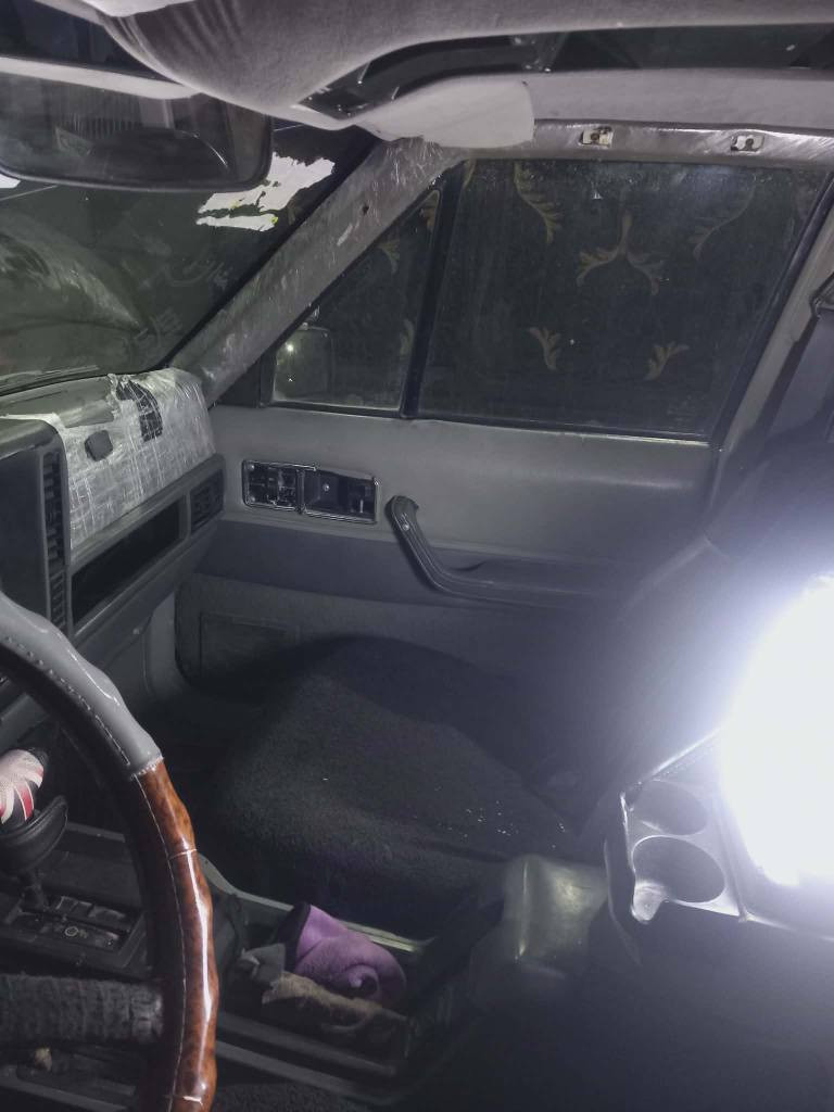 جيب شيروكي رقم سليماني شرط تحويل سنويه صاقطه  موديل 1990محرك 6 گيرمحرك بشرط 
مكان سياره كركوك 
رقم صاحبه 
*********** كركوك, العراق
