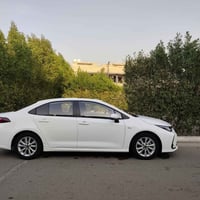 كورلا هايبرد ماشيه52 الف وقابل للزياده￼ سنة الصنع ٢٠٢٥ المواصفات  اوتو...