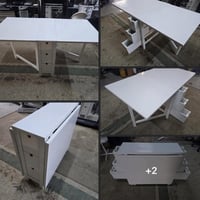 طاولة • ديكور منزلي