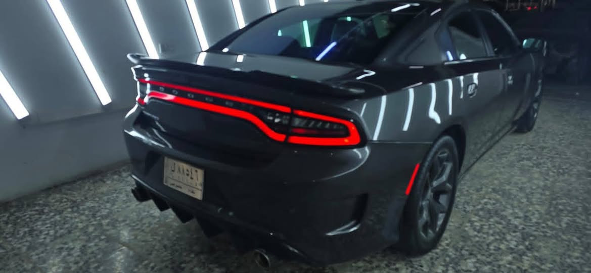 السلام عليكم ..
جارجر 2019 فول مواصفات  Sxt plus. حادثها بسيط فقط بنيد وشخط بجاملغ الايسر البنيد محدث SRT مكينه 3600 v6 كير حداديه كفاله تخم تاير  سياره مال جناي ومامشتغله خط ...    السياره بسمي وشرط التحويل .....

السعر 195 وبيها مجال 

 مكان السياره بابل المسيب. 

الاتصال .    ***********.
