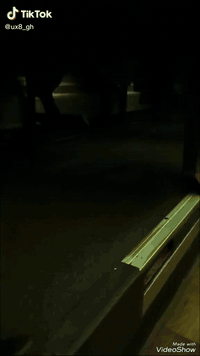 السلام عليكم  سياره 350 للبيع
مكينه جديده كلج جديد تبريد بلادي للاستفسار 
***********
