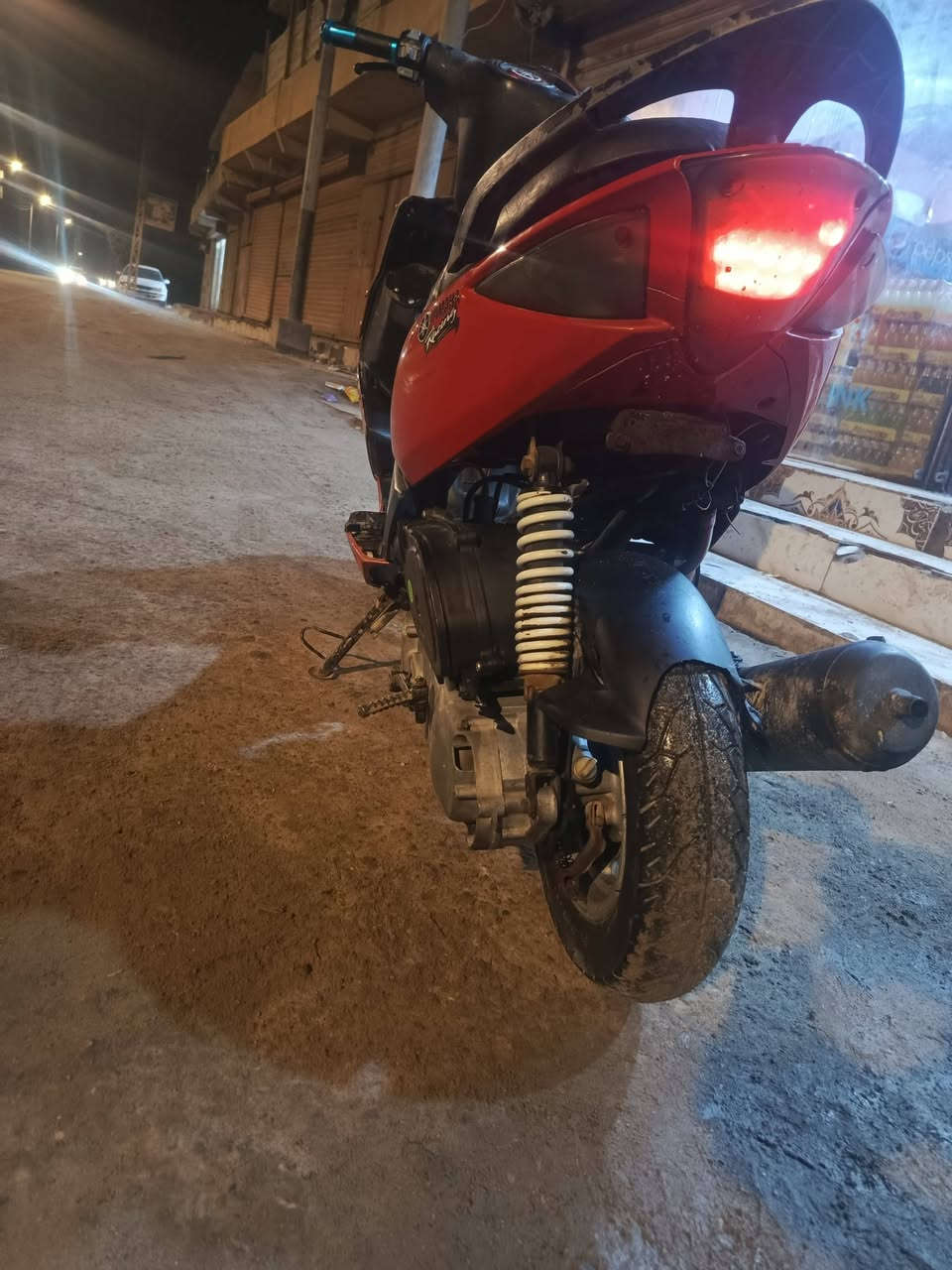 دراجه ماكس مضلع دراجه ما نغصها شي بس كفرات دراجه كامل مكمله مكينته مالت عدله السعر 325 وبيه مجال قليل حك الجه، ***********
