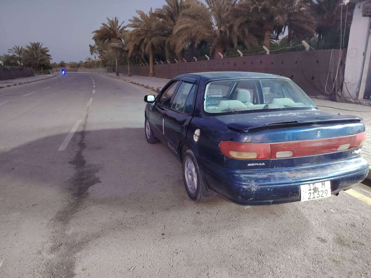 سلام عليكم كيا سيفيه 1996 للبيع السياره بلاديه بدون صبغ بدون ضربه كير ومحرك وتبريد بشرط صدر جديد تخم تاير كهربائيات كله جديد رقم بغداد دولي سنويه نافذه صار 4اشهر شرط تحويل نقص فقط مشط ستير يذب دهن فقط السياره خير من الله مال جناي مكان واسط الصويرة السعر 39وبيه مجال ***********,***********
