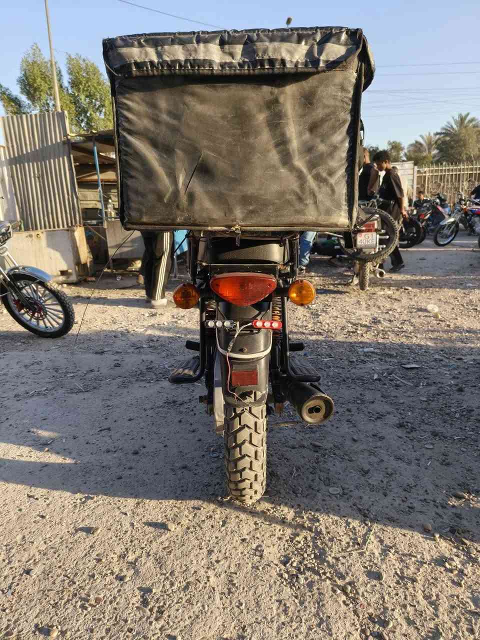 سلام عليكم دراجه بوكسر موديل 21 للبيع دراجه بيها  خيط دخان وراق اصوليه تاخذها كما هيه بل صوره سعر 900 بيهاا مجال العنوان بغداد *********** متواجد . وتساب 💖
