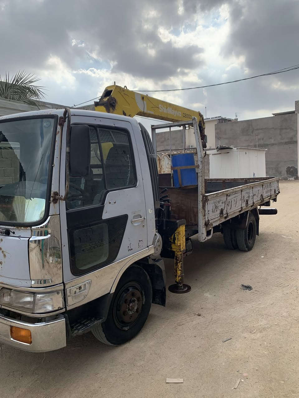 سلام عليكم. سياره كرين انكر 3طن سلايتين رقم بصره الماني مكان السياره بصره سياره جاهزه الرقم ***********
