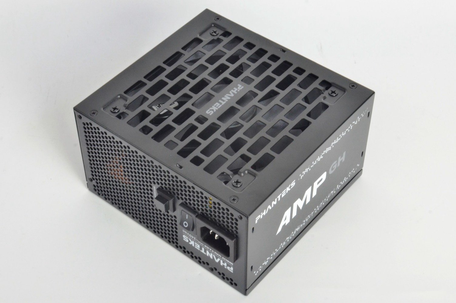 بور سبلاي حجم 1200 واط 
بلاتينيوم فول مودلر 
pci5 
جديد غير مستخدم 
السعر شامل التوصيل لكل العراق 